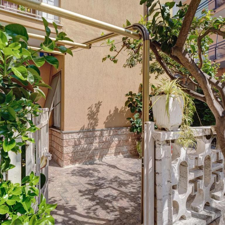 Casa dei Garofani - free parking - Appartamento con 1 Camera da Letto e Vista Giardino - 19