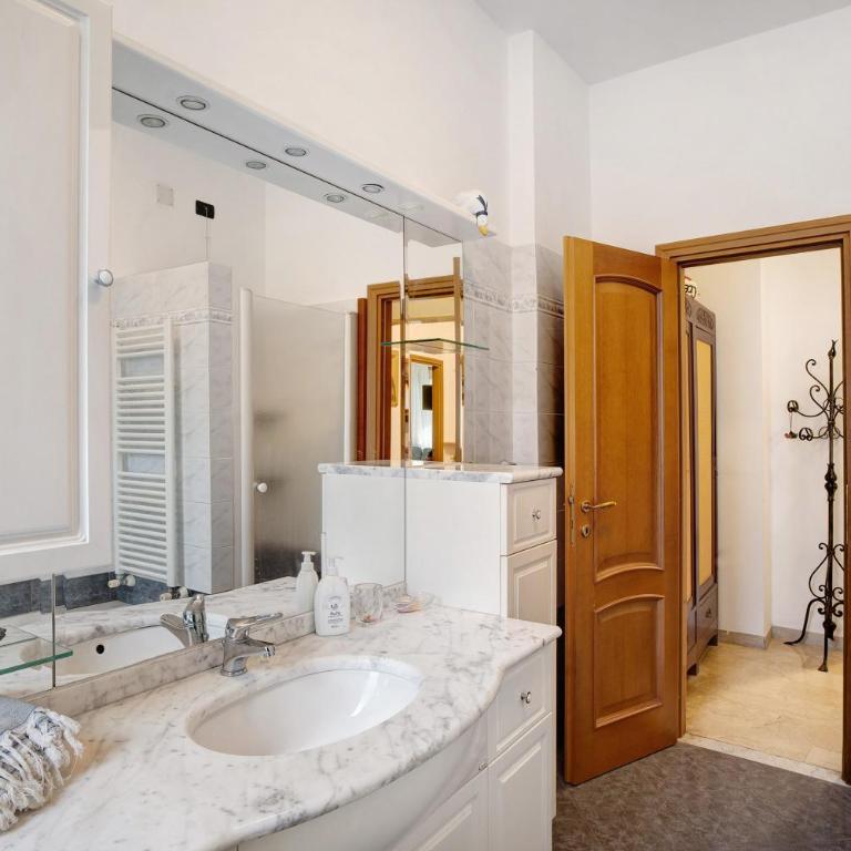 Alassio Holiday - Appartamento Deluxe con 2 Camere da Letto e Vista Giardino - 18