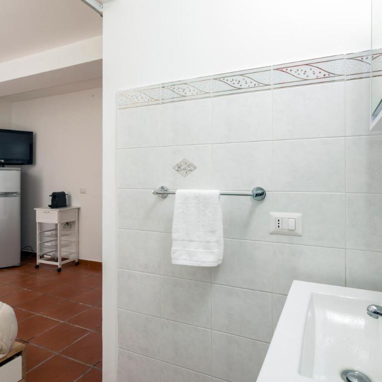 Fabian's House - Appartamento Superior con 1 Camera da Letto e Balcone - 15