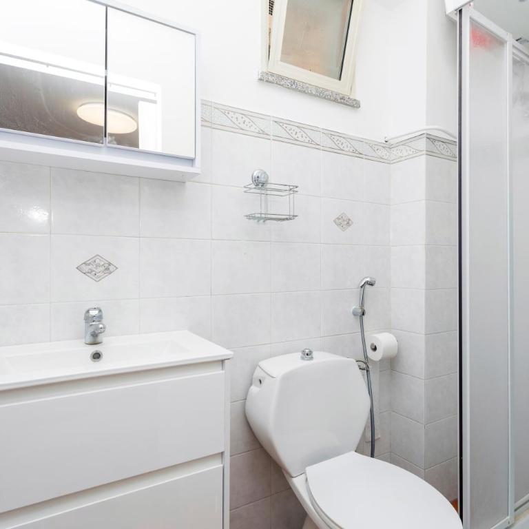 Fabian's House - Appartamento Superior con 1 Camera da Letto e Balcone - 14