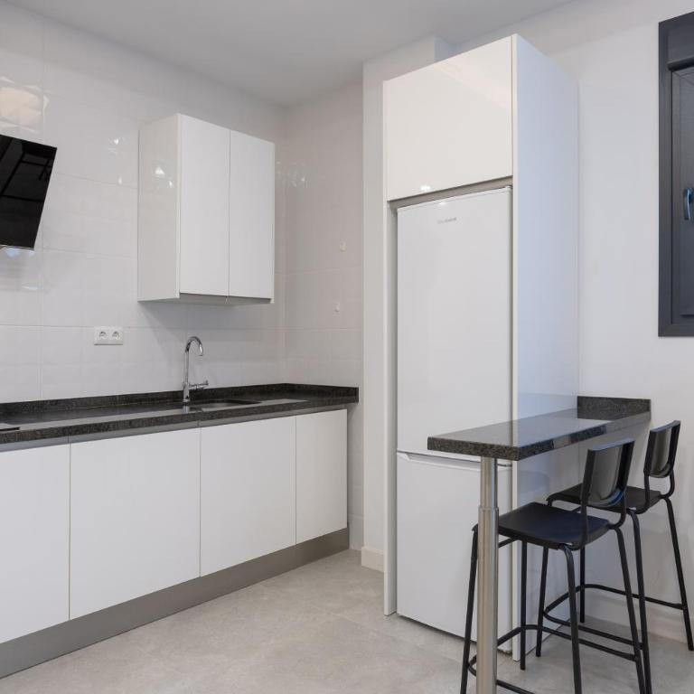 Victoria's Apartamentos - Estudio con sofá cama - 7