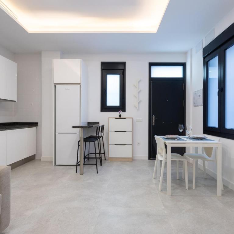 Victoria's Apartamentos - Estudio con sofá cama - 4