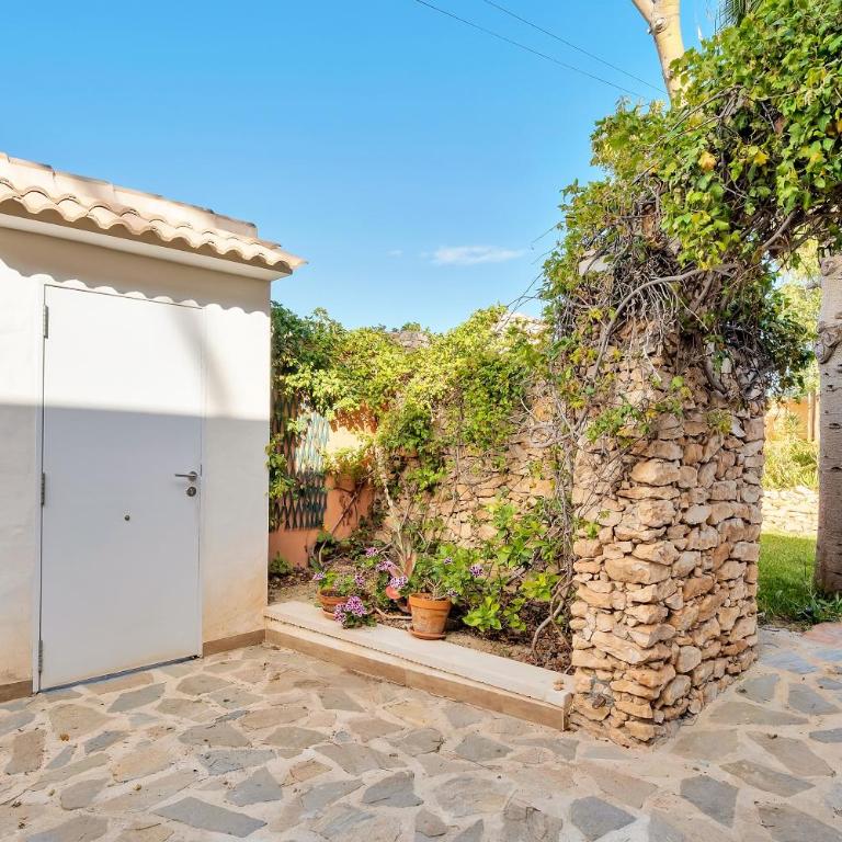 Maria I Apartment with private pool - Two-Bedroom Deluxe Apartment with Garden View - 24