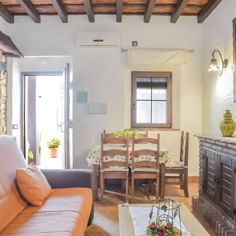 Cartuja Rural - Two-Bedroom Deluxe Apartment with Garden View - 2