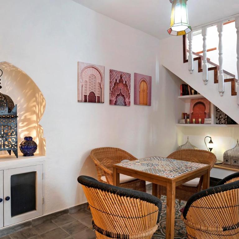 Precioso apartamento en Vejer con terraza - Habitación Cuádruple con ducha - 5