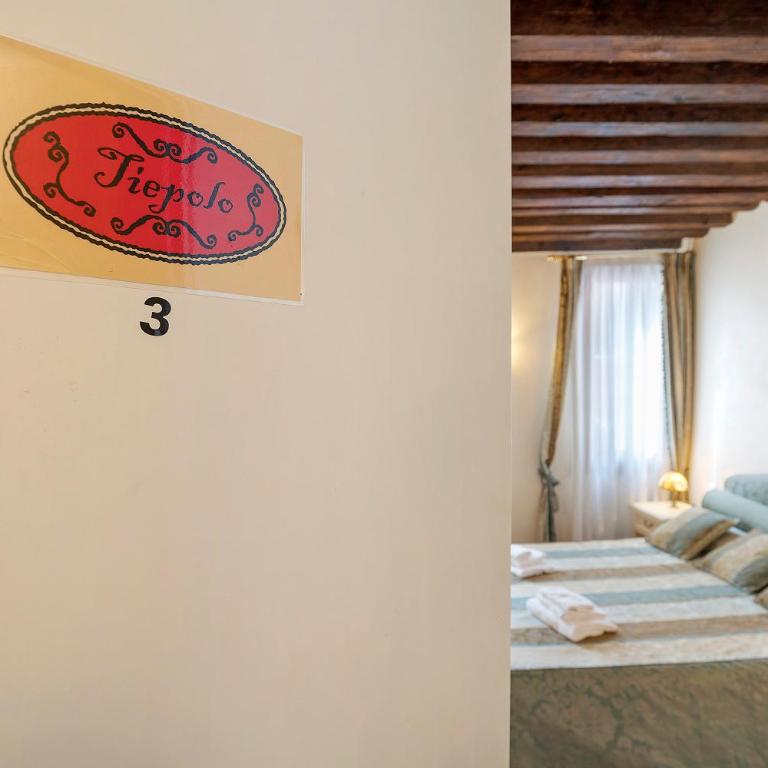 Art Palace - Residenza Giardini - Camera Matrimoniale Deluxe con Doccia - 15