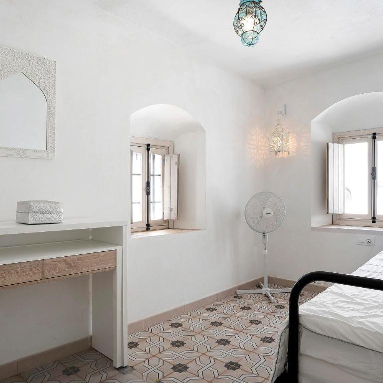 Precioso apartamento en Vejer con terraza - Habitación Cuádruple con ducha - 13