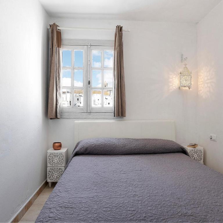 Precioso apartamento en Vejer con terraza - Habitación Cuádruple con ducha - 11