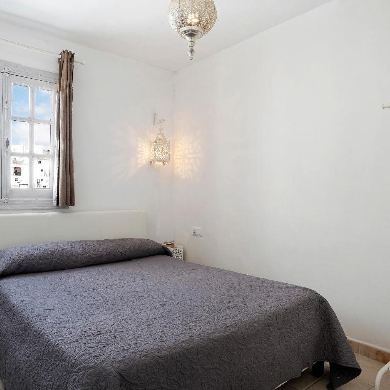 Precioso apartamento en Vejer con terraza - Habitación Cuádruple con ducha - 10