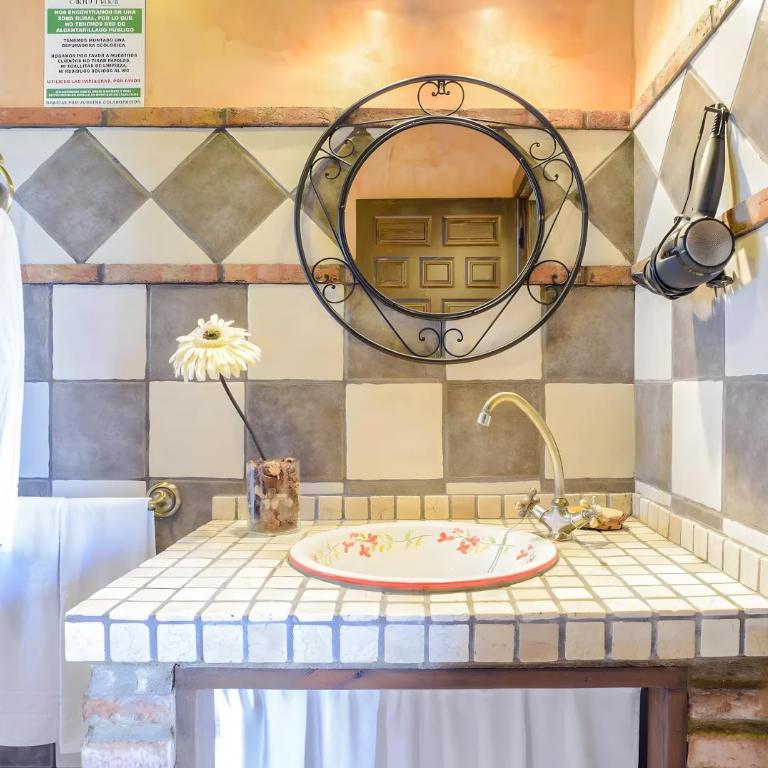 Cartuja Rural - Superior One-Bedroom Apartment with Balcony - 13