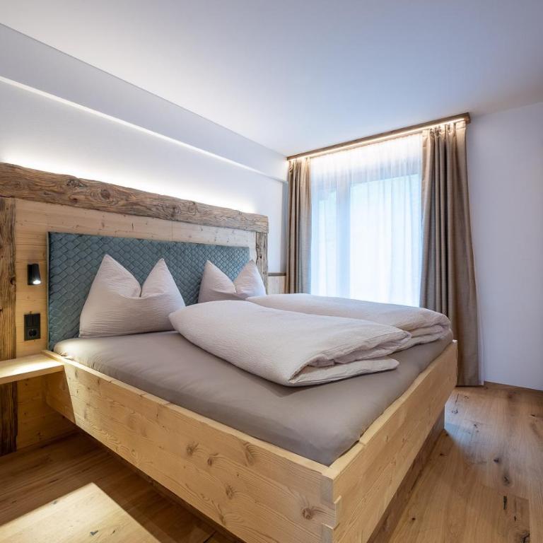 Ladinser Hof Western Suite - Deluxe-Apartment mit 2 Schlafzimmern und Gartenblick - 7