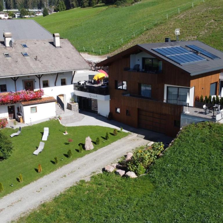 Ladinser Hof Western Suite - Deluxe-Apartment mit 2 Schlafzimmern und Gartenblick - 20