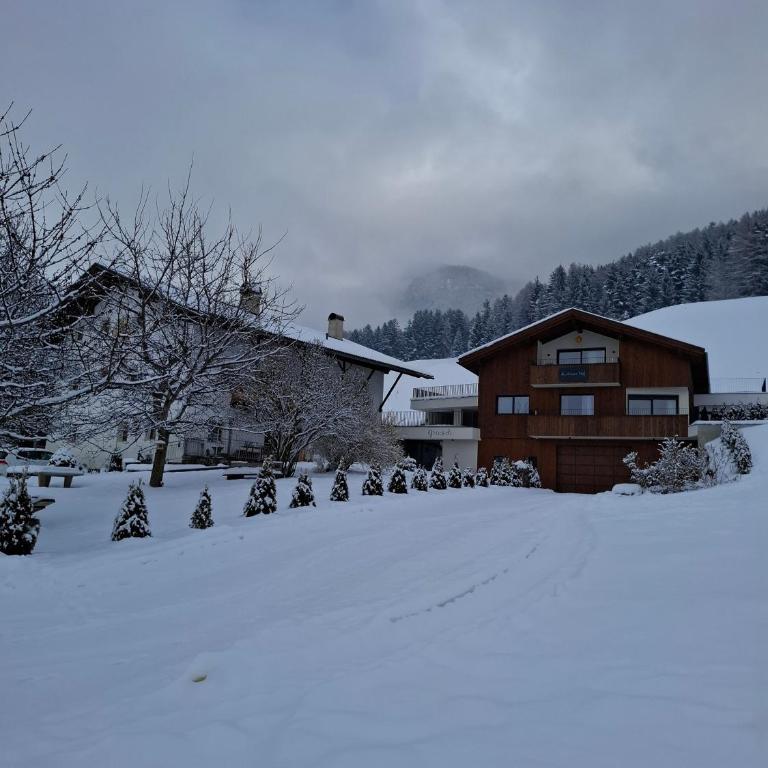 Ladinser Hof Western Suite - Deluxe-Apartment mit 2 Schlafzimmern und Gartenblick - 3
