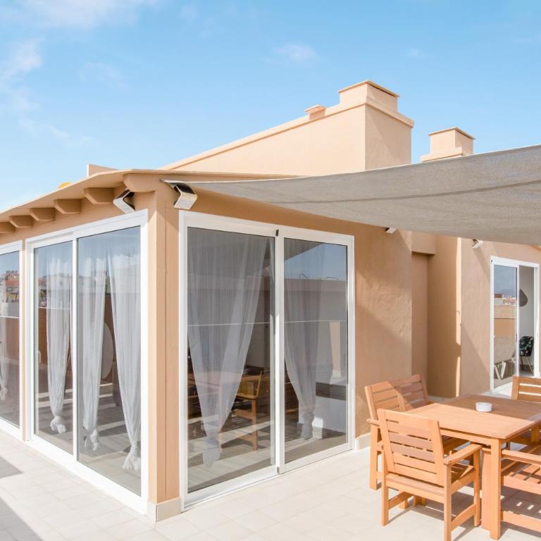 Ático deluxe Corralejo centro - Three-Bedroom Premium Apartment with Balcony - 1