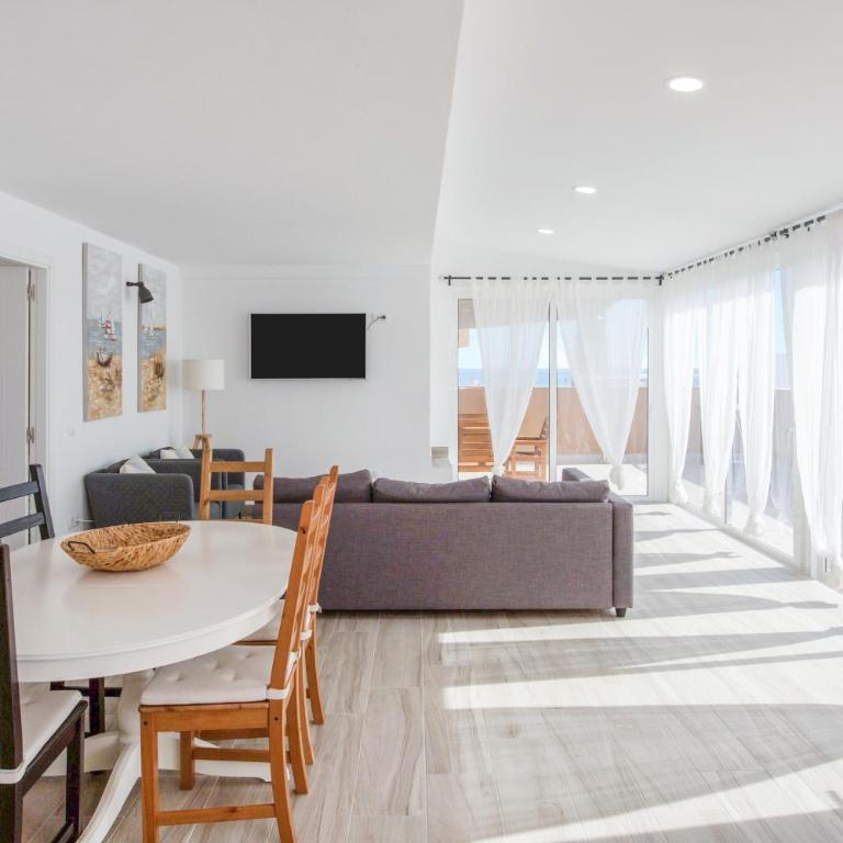 Ático deluxe Corralejo centro - Three-Bedroom Premium Apartment with Balcony - 14