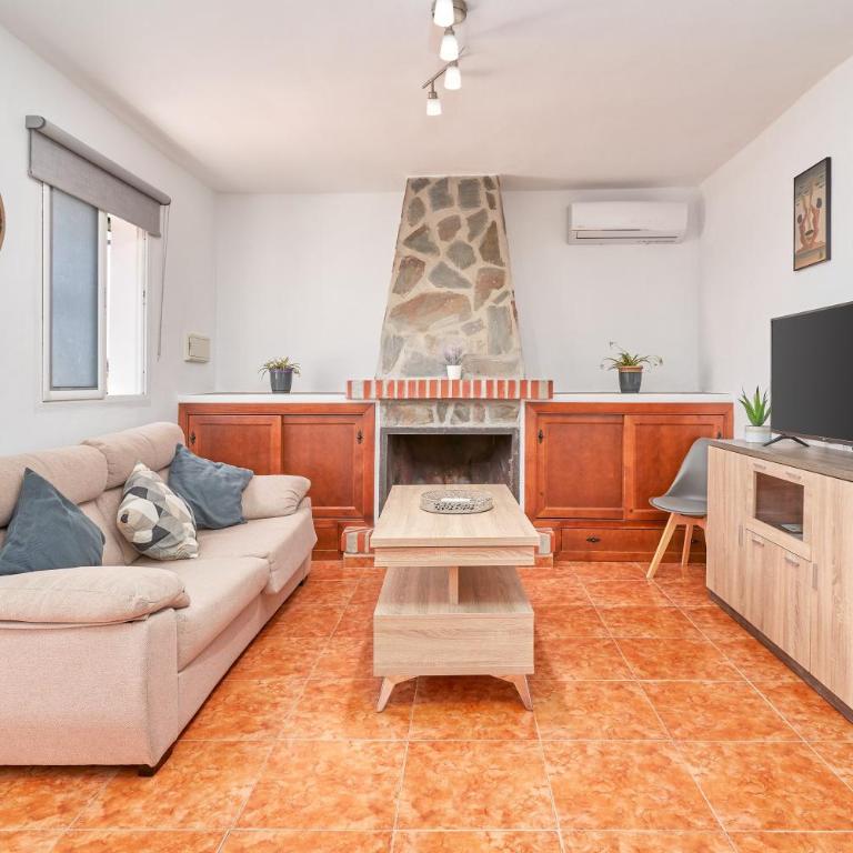 Villa Angeles Nerja - Habitación Cuádruple con ducha - 5