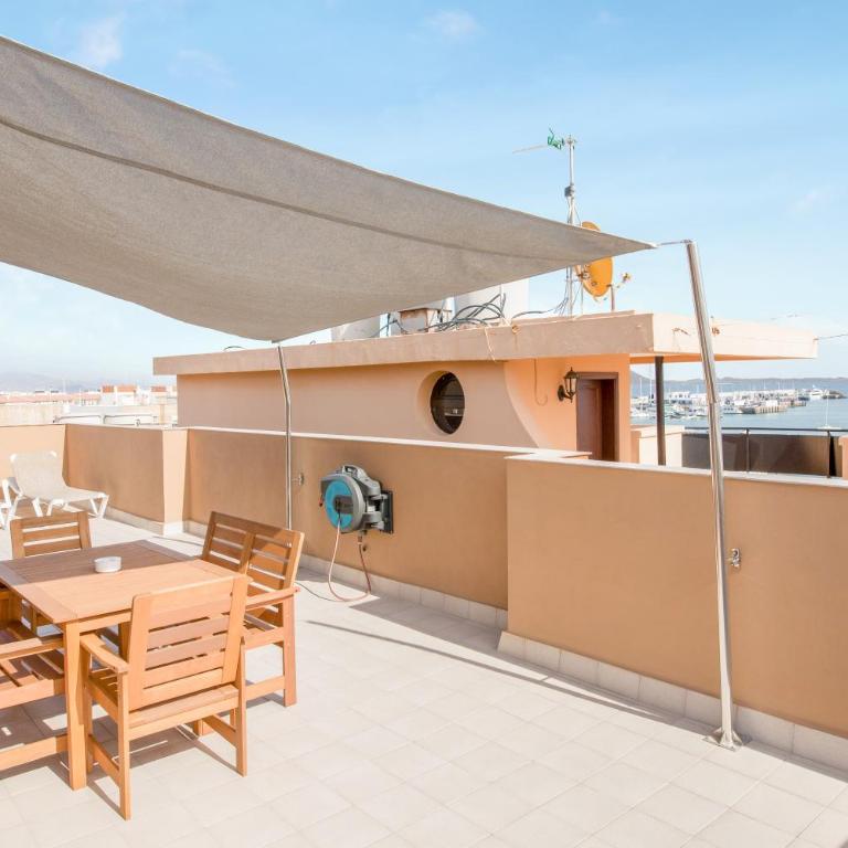 Ático deluxe Corralejo centro - Three-Bedroom Premium Apartment with Balcony - 5