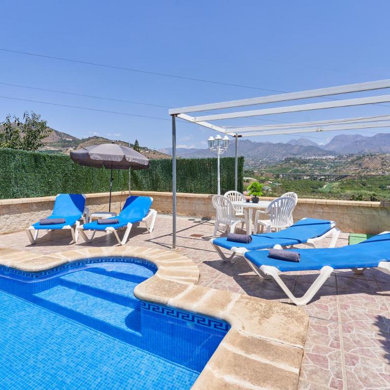 Villa Angeles Nerja - Habitación Cuádruple con ducha - 20