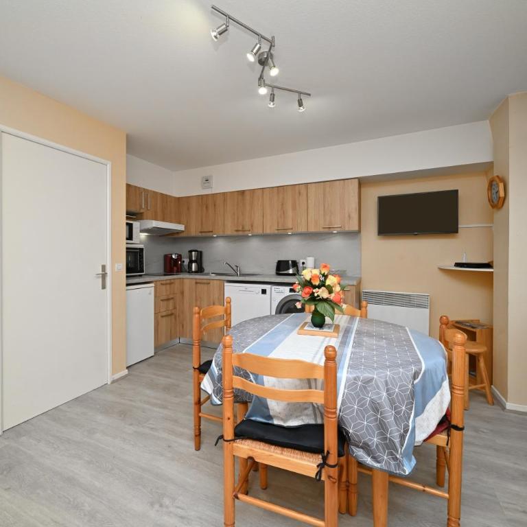 Cauterets, Thermes et ski à pied - Appartement 2 Chambres avec Vue sur la Montagne - 2