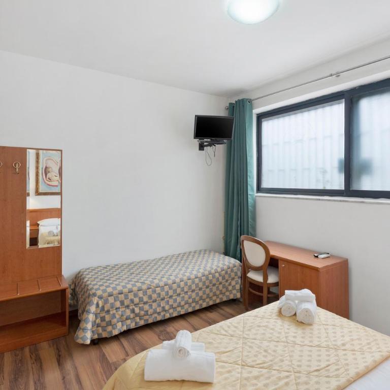 Bed and Breakfast H Pompeii Ruiins - Camera Queen Standard - 2