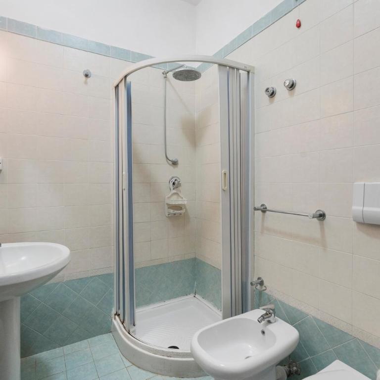 Bed and Breakfast H Pompeii Ruiins - Camera Queen Standard - 9