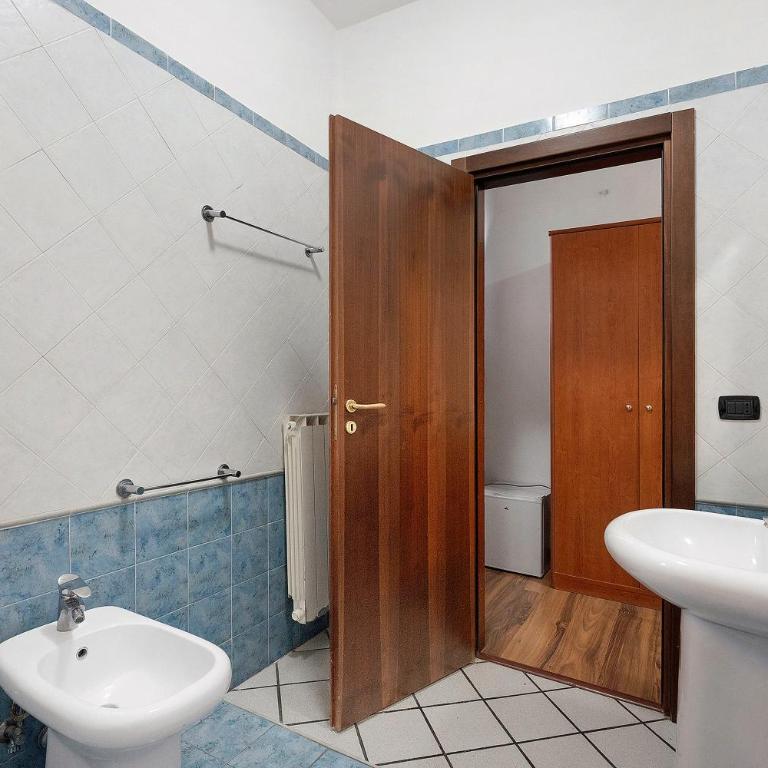 Bed and Breakfast H Pompeii Ruiins - Camera Tripla con Doccia - 11