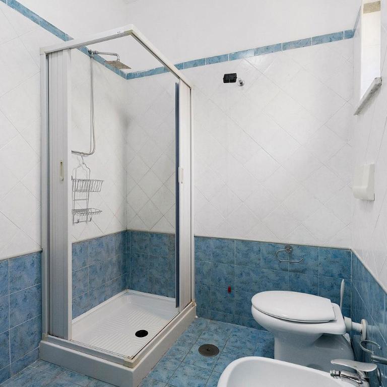 Bed and Breakfast H Pompeii Ruiins - Camera Tripla con Doccia - 9