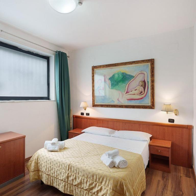 Bed and Breakfast H Pompeii Ruiins - Camera Queen Standard - 2