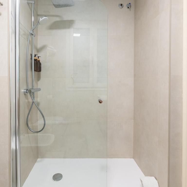 One&Lux Alameda de Hércules - One-Bedroom Apartment with Patio - 6