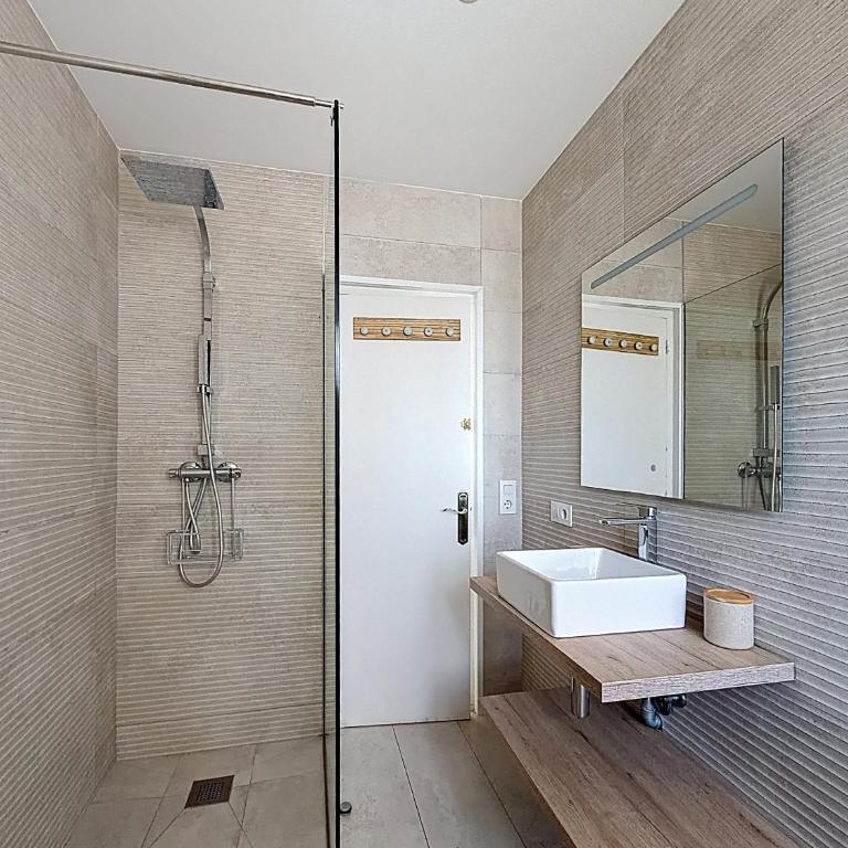 VALIRA 20D - Belle villa avec piscine et amarre - Casa de 4 dormitorios - 20