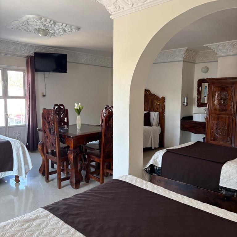 Hotel Royal Puebla - Habitación Cuádruple Deluxe - 1