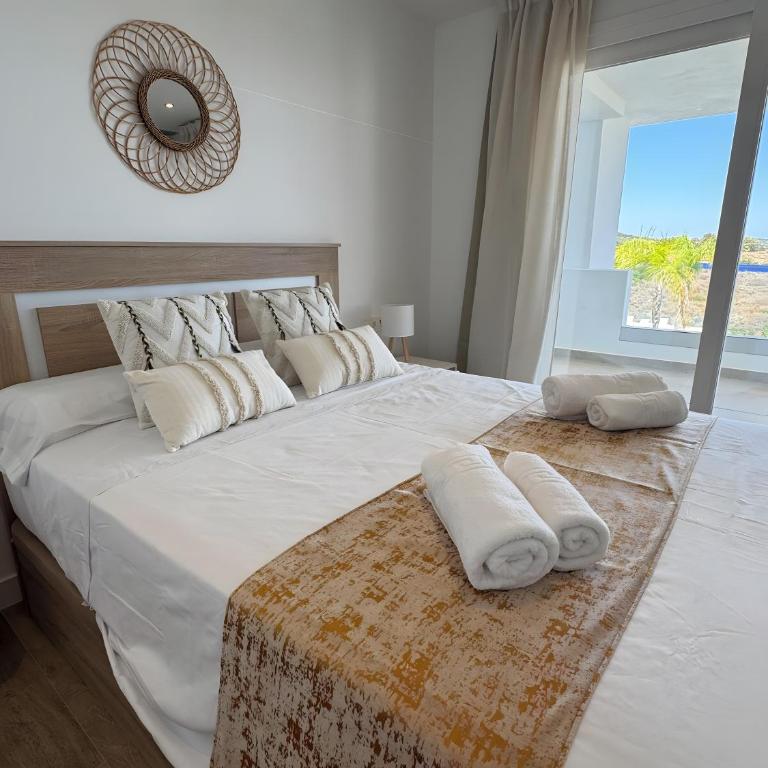 Lujo y Playa Caribeña en Estepona - Apartamento Deluxe de 2 dormitorios con vistas al mar - 5