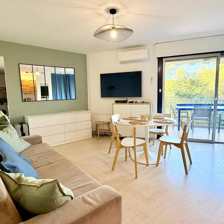 Appt 4pers, piscine, clim,parking - Superior One-Bedroom Apartment with Balcony - 3