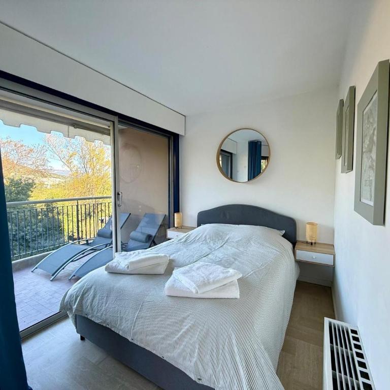 Appt 4pers, piscine, clim,parking - Superior One-Bedroom Apartment with Balcony - 10