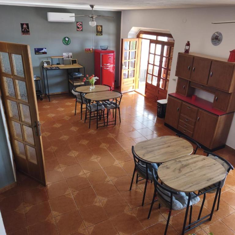 B&B Relax Gonone - Camera Familiare con Bagno Privato - 2