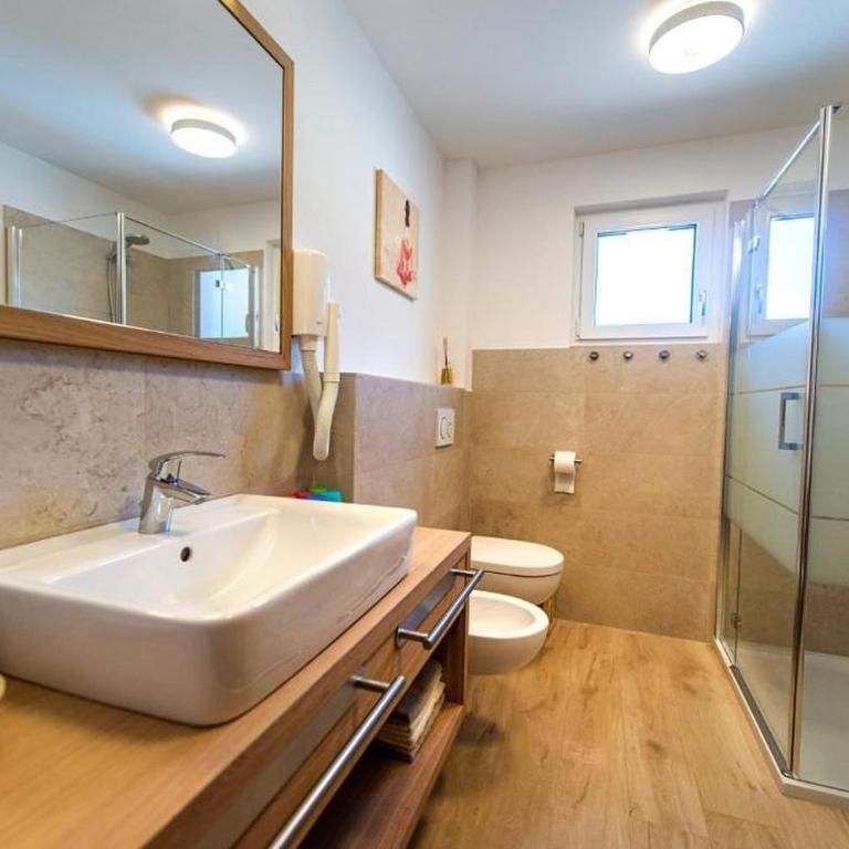 Gass Apartment A - Appartamento Deluxe con 2 Camere da Letto e Vista Giardino - 26