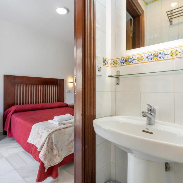 Pensión Veracruz 1 - Double Room with Balcony - 6