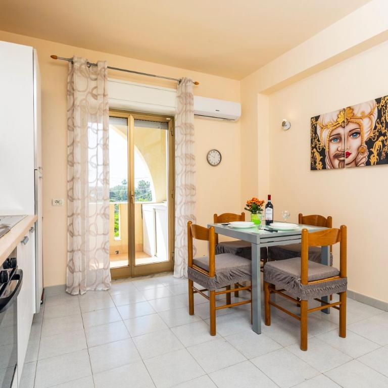 Chiara Home Apartment - Appartamento Deluxe con 2 Camere da Letto e Vista Giardino - 12