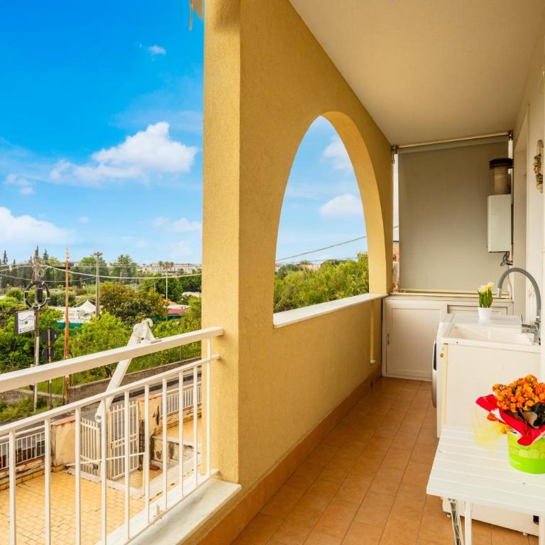 Chiara Home Apartment - Appartamento Deluxe con 2 Camere da Letto e Vista Giardino - 1