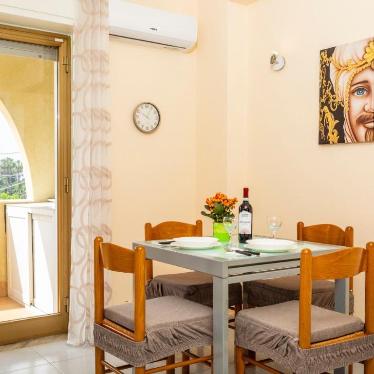 Chiara Home Apartment - Appartamento Deluxe con 2 Camere da Letto e Vista Giardino - 13