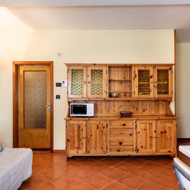 Appartamento Dolomiti Casa Lucia - Appartamento Deluxe con 2 Camere da Letto e Vista Giardino - 8