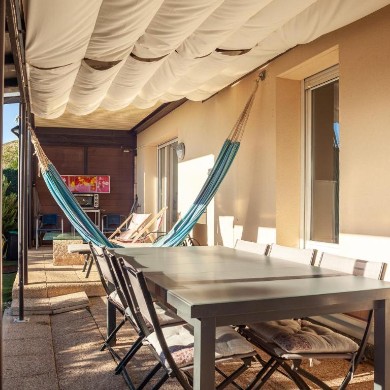 Appartement Evasion - Two-Bedroom Deluxe Apartment with Garden View - 1