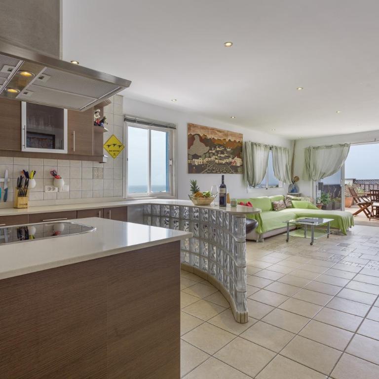 Penthouse con Jacuzzi - Apartamento de 3 dormitorios y vistas al mar - 6