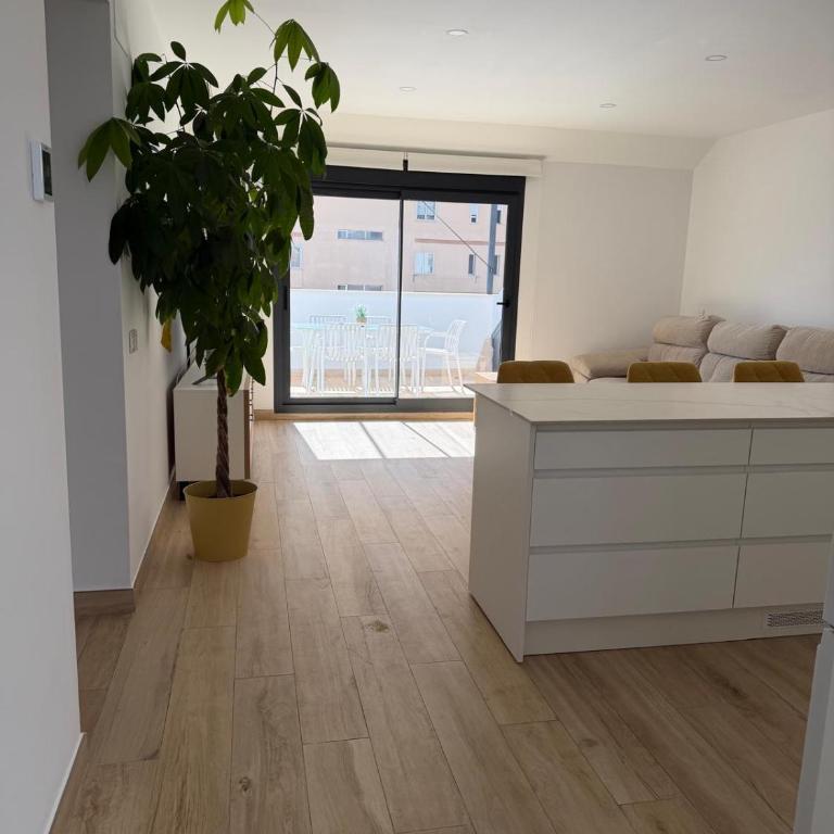 Luxury 3-Bedroom Penthouse with Private Pool, Terrace & Parking los Boliches, Fuengirola - Apartamento de 3 dormitorios - 2