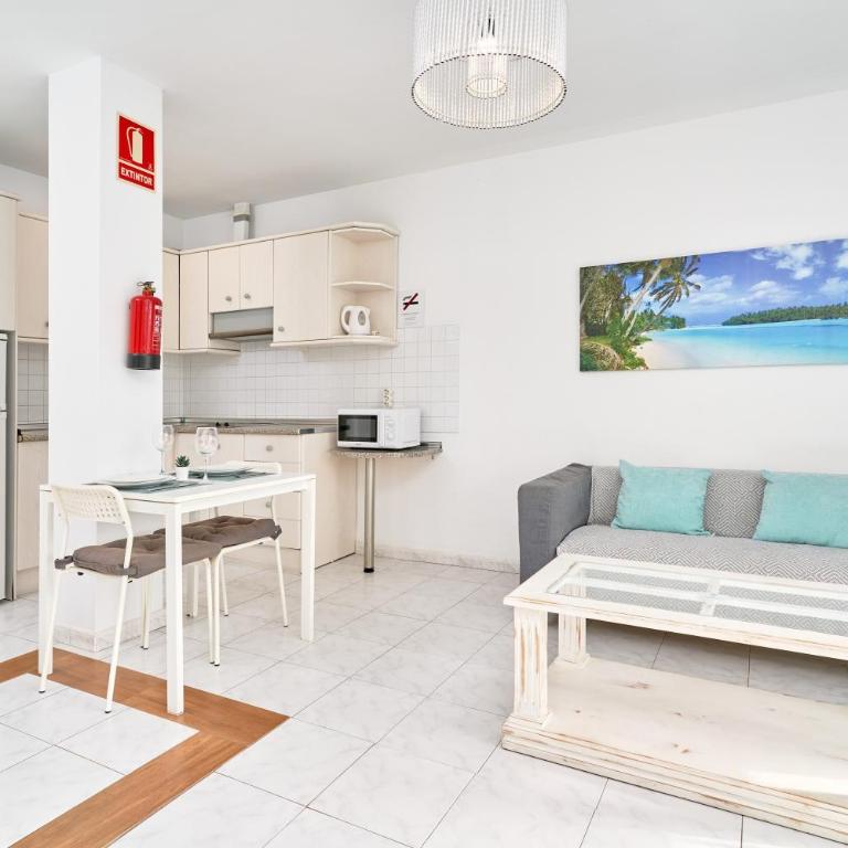 Nerja Vacaciones Apartamentos - Habitación Cuádruple con ducha - 16