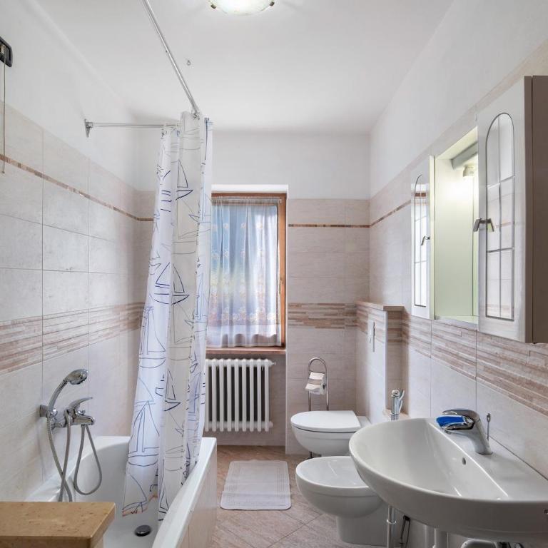 Appartamenti Adriano Minotto - Appartamento Premium con 3 Camere da Letto e Balcone - 23