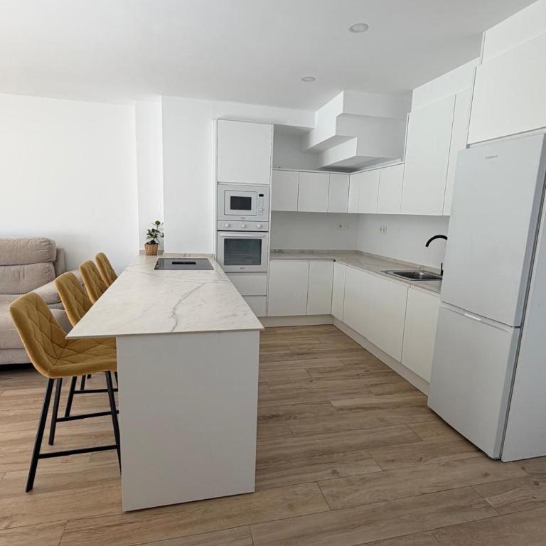 Luxury 3-Bedroom Penthouse with Private Pool, Terrace & Parking los Boliches, Fuengirola - Apartamento de 3 dormitorios - 5