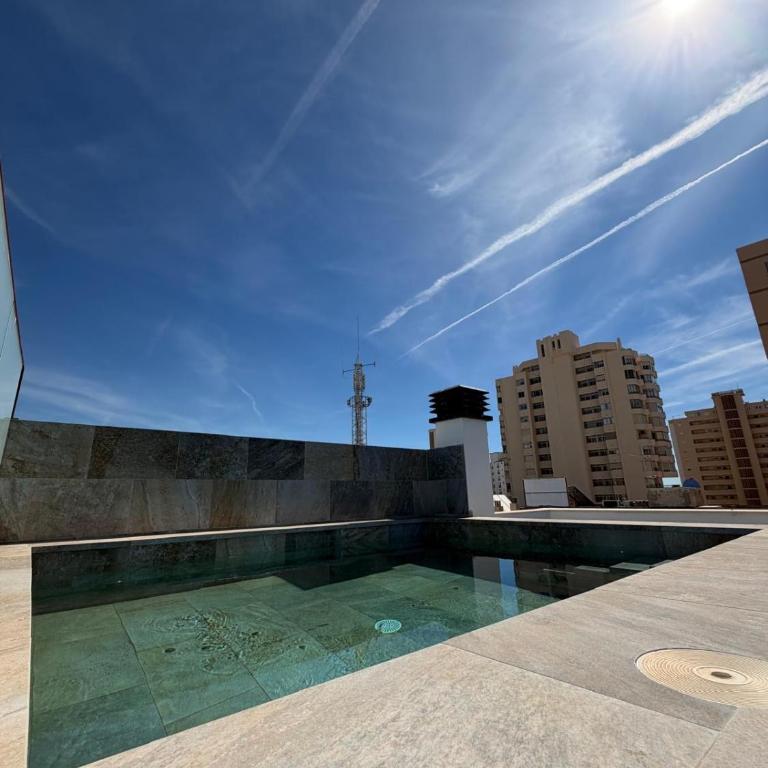 Luxury 3-Bedroom Penthouse with Private Pool, Terrace & Parking los Boliches, Fuengirola - Apartamento de 3 dormitorios - 16