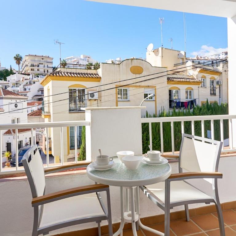 Nerja Vacaciones Apartamentos - Habitación Triple con ducha - 21