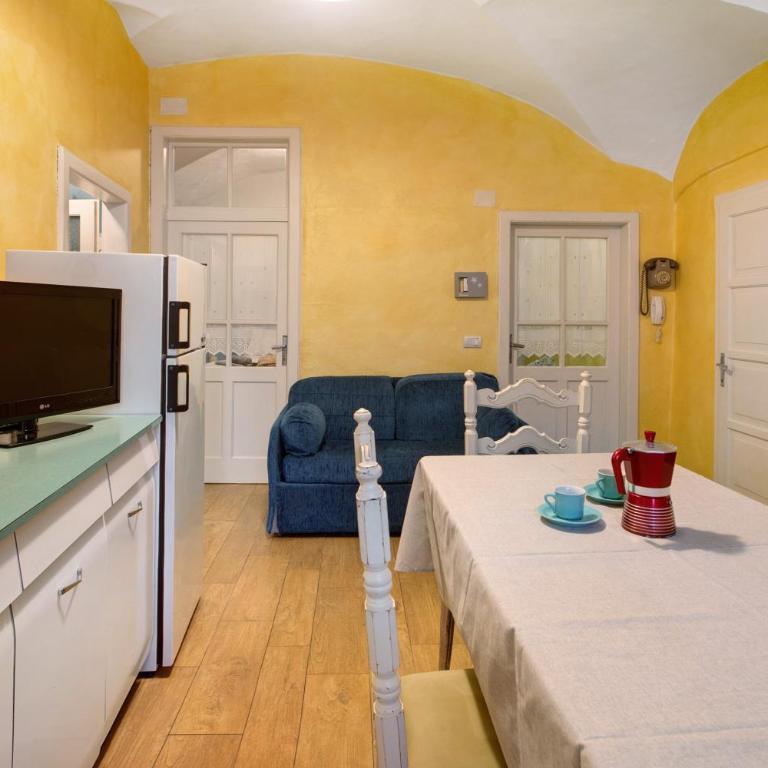 Casa Bianca - Apartment with Shower - 1
